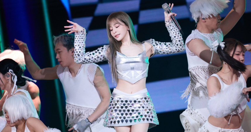 王心凌開唱高空吊台故障  祭出「補償方案」近距離寵粉