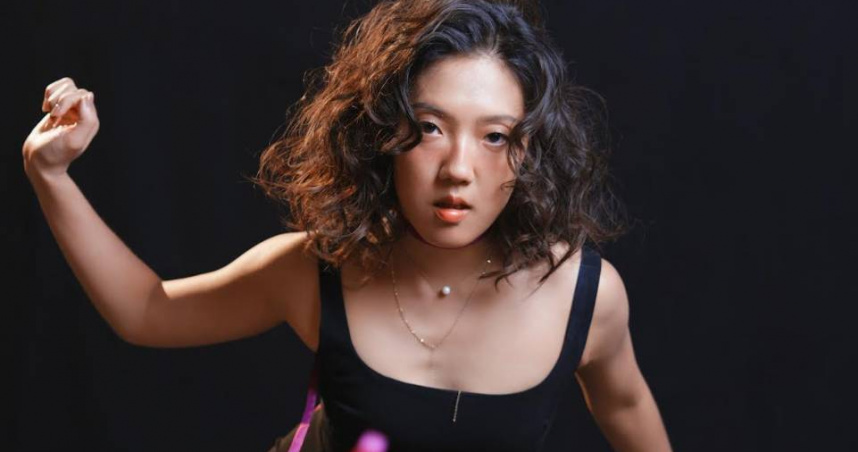 李竺芯對於能跟妮妃雅同台覺得很興奮。（圖／出日音樂提供）