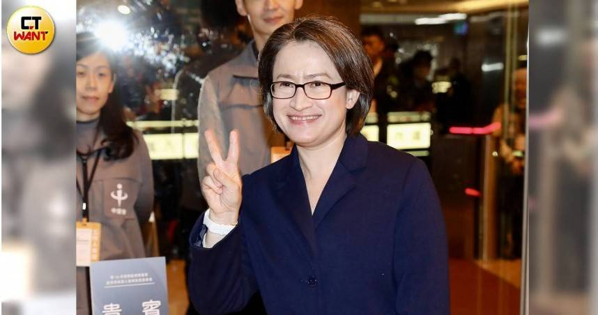 蕭美琴回顧中華隊本屆世界棒球經典賽表現，肯定球員展現勇氣與韌性，並呼籲國人持續為Team Taiwan加油。（圖／方萬民攝）