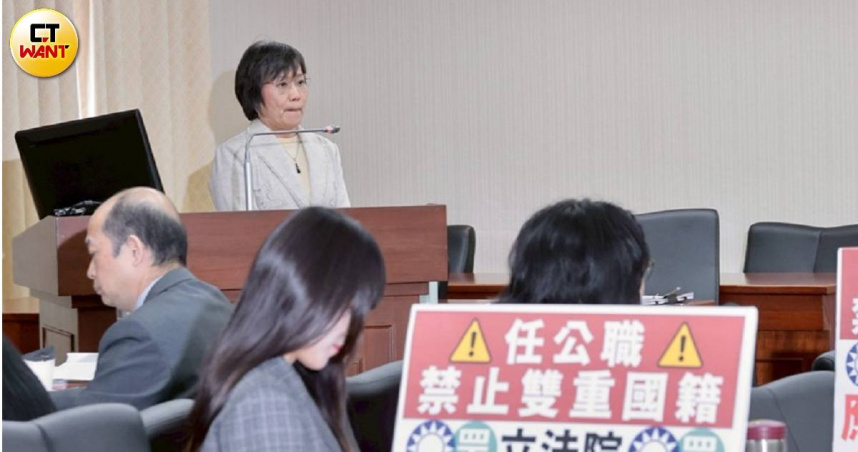 內政部長劉世芳（圖）站上了備詢台，但對立委李貞秀質詢時保持靜默。（圖／黃耀徵攝）