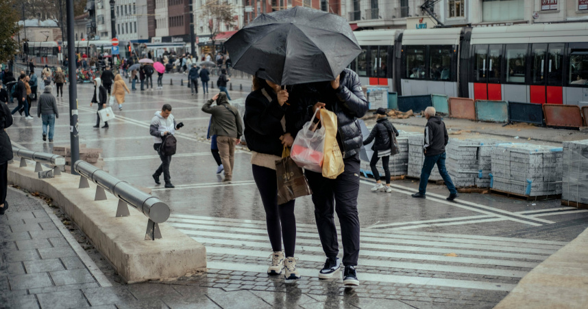 目前進入梅雨季，氣象專家提醒恐會帶來致災性降雨。（示意圖／Pexels）