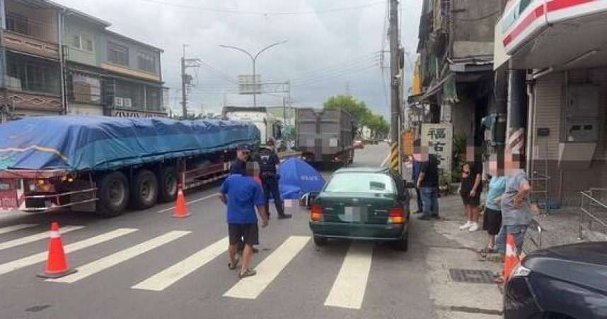 高雄80歲虔誠嬤閃車遭大貨車輾斃　家屬淚控：政府也防不了