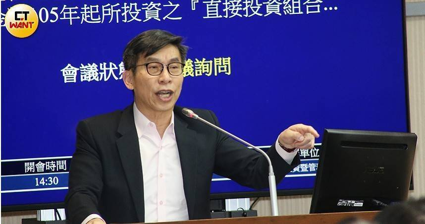 針對馬文君質疑明年國防相關支出可能達1.1兆元，鍾佳濱以購買保險比喻國防投入，強調應事前強化戰備及自我防衛能力。（圖／黃鵬杰攝）
