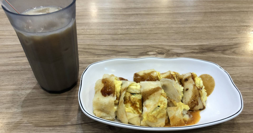 曾建銘指出，1杯500毫升的早餐店傳統奶茶，約含有35至55克糖，相當於7至11顆方糖。（示意圖／photoAC）