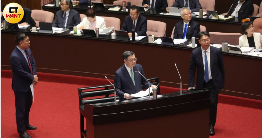 行政院長卓榮泰赴立院進行施政總質詢。（圖／周志龍攝）