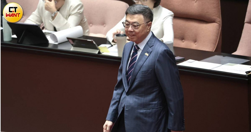 卓榮泰表示，政院會全力維護我國的國際航空主權與權益。（圖／黃耀徵攝）