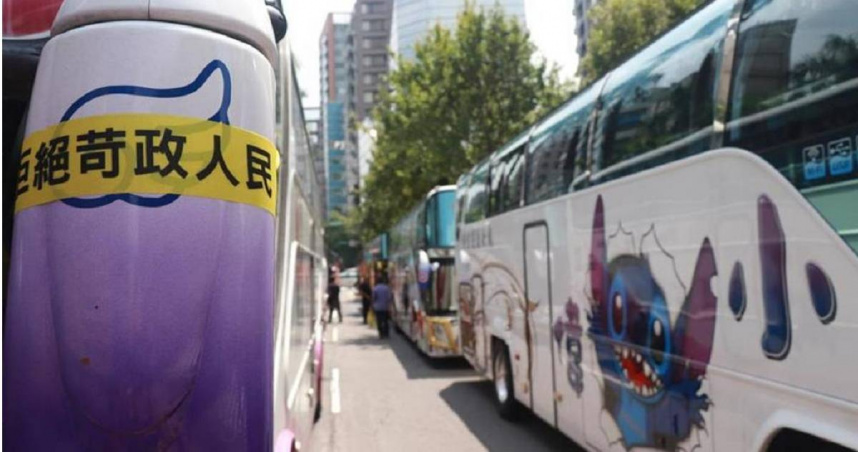 交通部去年7月19日預告「汽車運輸業管理規則」第19條之4修正草案，規定遊覽車全面裝設駕駛身分識別設備，並將資料介接至遊覽車客運動態資訊管理系統，以利業者及監理機關掌握。（圖／報系資料照）