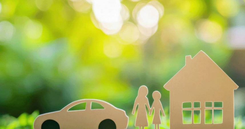 成長從來不是一條直線，而是繞著愛與缺口，慢慢畫出的曲線。（圖／MotionElements）