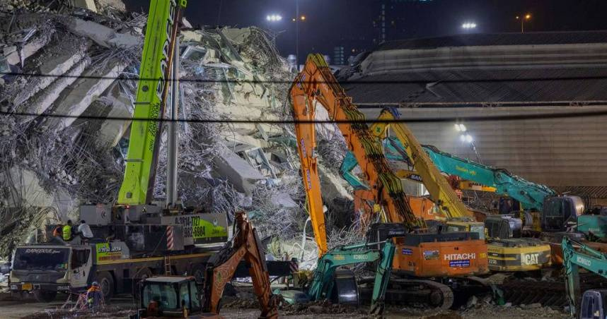 泰國首都曼谷亦傳出多起建築損毀與人員傷亡的消息。（圖／達志／美聯社）