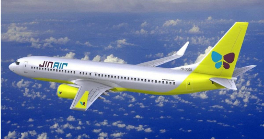 近日,一名自稱任職於韓國廉航「真航空」(Jin Air)且職務是機長的網友發文警告,由於機組人員長期人力不足造成的過度疲勞,可能對該航空空司班機的飛行安全造成隱憂。(示意圖/翻攝FB/Jin Air(真航空))