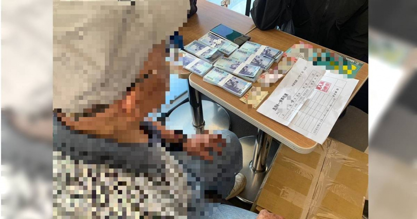 黃姓老翁13日依照「女友」指示前往取包裹，卻成為詐騙集團車手，遭警方逮捕送辦。（圖／翻攝畫面）