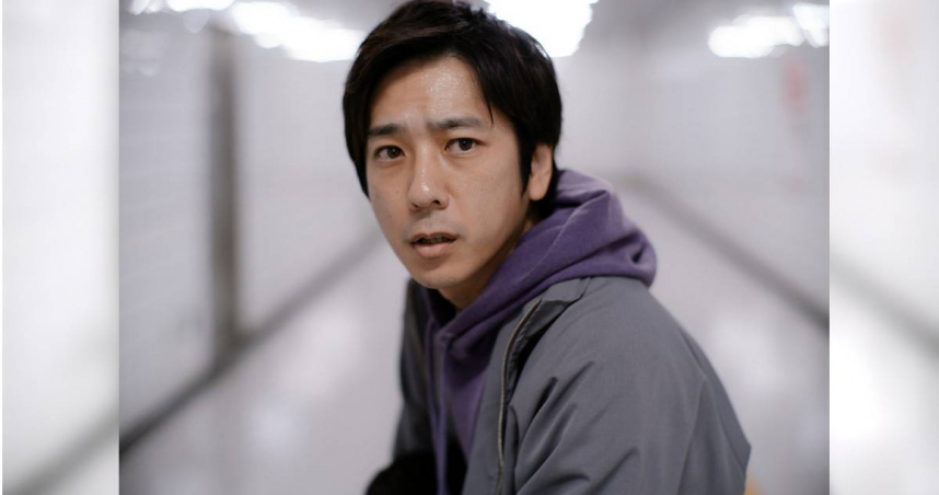 二宮和也在片中飾演迷路的男人。（圖／壹壹喜喜電影股份有限公司提供）