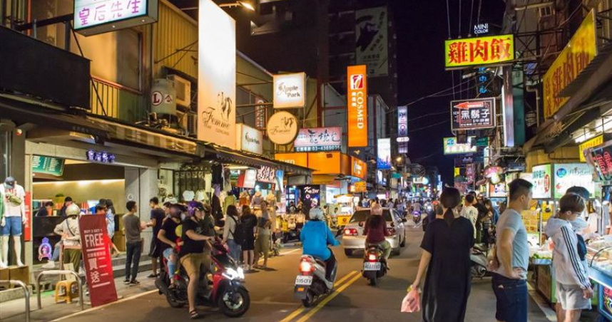 原PO年後第一次逛夜市，結果發現現場倒了一片。（示意圖／翻攝自桃園觀光導覽網）