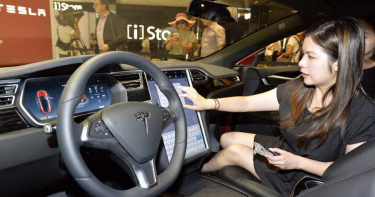 5G自駕上路 台灣大特斯拉攜手車聯網