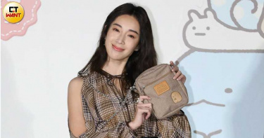 拱兒女寫信給聖誕老公公 隋棠深夜揪尪搬禮物作工