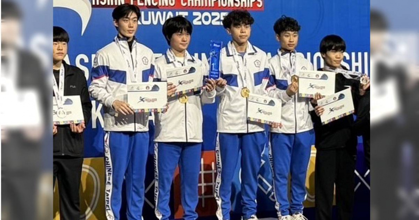 中華男子隊完成銳劍團體2連霸壯舉。（圖／教練丁泓剴提供）