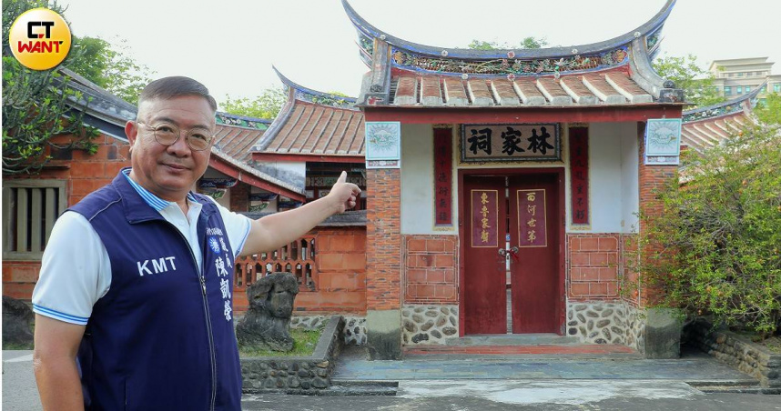 新竹縣議員陳凱榮對選區竹北市的各項公共建設安全頗為關注。（圖／周志龍攝）