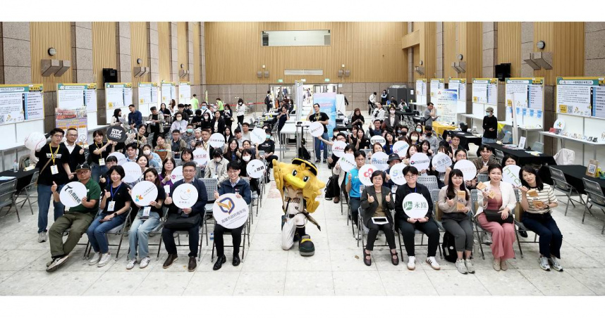 「職求對決 高雄新媒體人才就業媒合會」共計有26間企業參與，吸引超過300人投遞履歷參與媒合（圖／高雄市政府提供）。