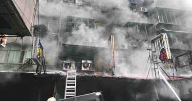 華西街阿公店清晨大火 9送醫6人無生命跡象