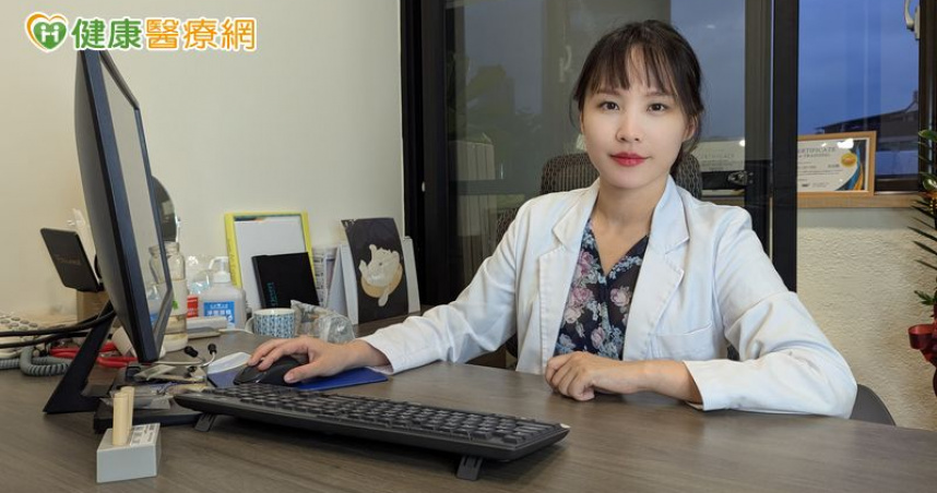 你還在用手擠痘痘嗎？小心細菌感染越擠越糟！