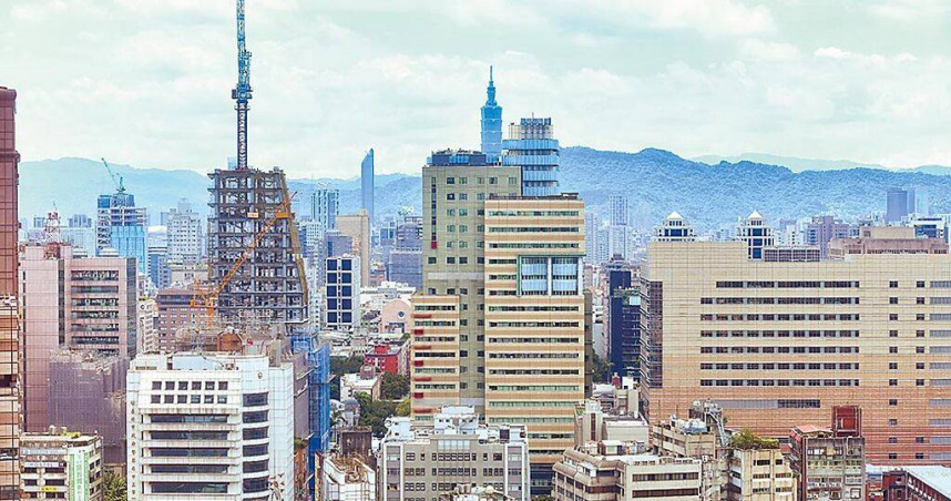 人氣高股息ETF 00919，近期換股新增的16檔個股中的冠德，卻因近期5日連跌5.39%遭列注意股。（圖／報系資料照）