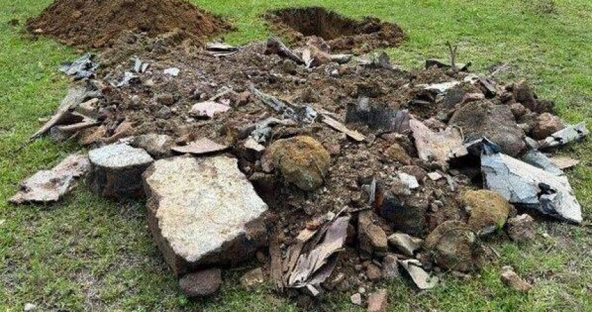 巨佳營造涉偷埋育賢拆除垃圾遭告發。（圖／翻攝畫面）