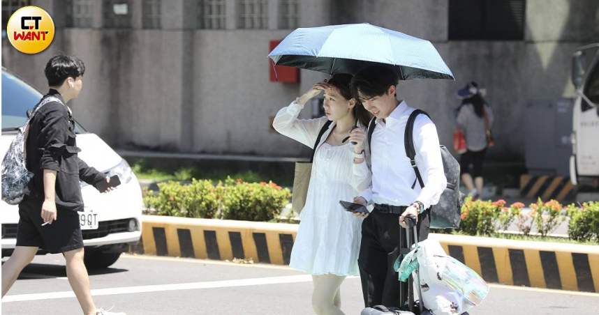 今天全台各地回穩，應留意高溫。（示意圖／劉耿豪攝）