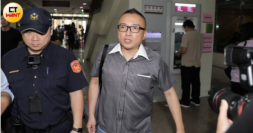 台北地院今審理柯文哲政治獻金案，傳喚被告民眾黨前主席、台北前市長柯文哲、時任民眾黨秘書周榆修出庭作證。（圖／劉耿豪攝）