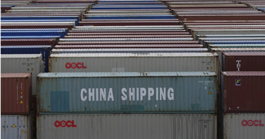 中國今年前11個月累計順差首次突破1兆美元。（圖／達志／美聯社）