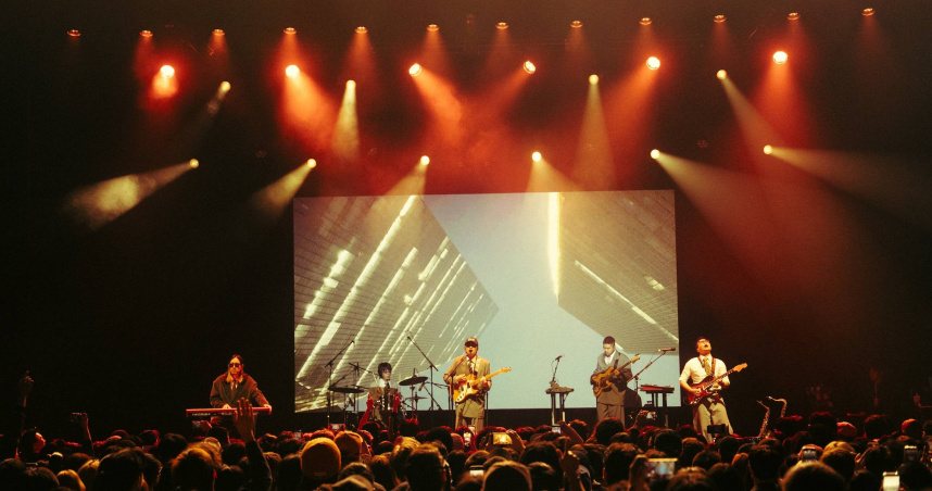 落日飛車宣布高流《Q來Q去》巡演，將在8月9日加開一場演出。（圖／華納音樂提供）