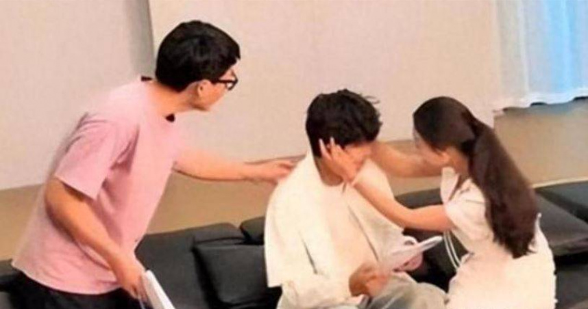 陸短劇圈爆潛規則！富婆砸錢當女主　狂加吻戲「伸舌咬唇」男演員崩潰
