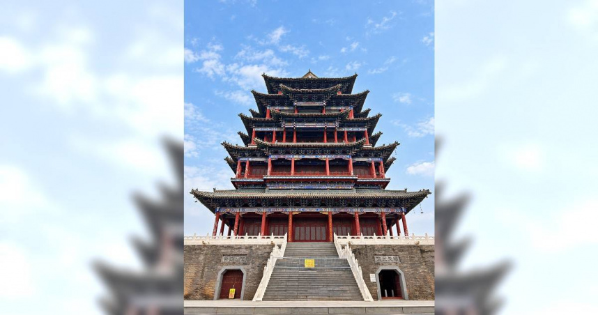 唐山不僅是工業重鎮，也擁有深厚的軒轅黃帝文化。圖為黃台山公園的軒轅閣。（圖／王若攝）