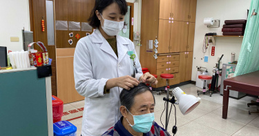 中醫介入失智症治療 減緩患者頭痛並提升認知能力