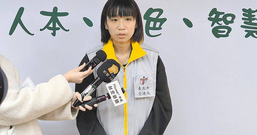 台北市交通局交通裁決所積案催收課長蕭潤君說，近年來「車輛逾期未檢驗」被註銷車牌的狀況一直是大宗。（圖／中國時報丁上程攝）