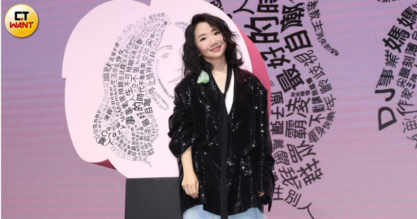 香港歌手方大同驚傳在2月21日逝世，享年41歲。曾和他合唱及合作歌曲〈是愛〉的陶晶瑩，剛剛也在社群發文悼念方大同。（圖／林士傑攝）