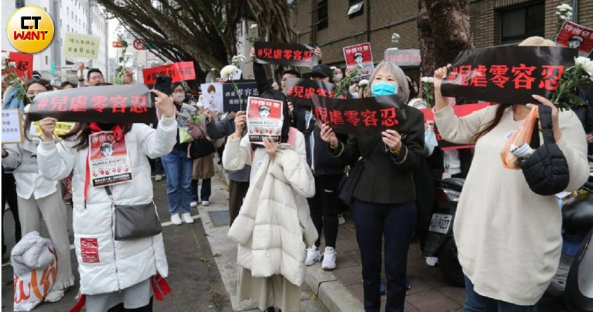 男童「剴剴」受虐案引起各界不捨聲援。（圖／黃鵬杰攝）