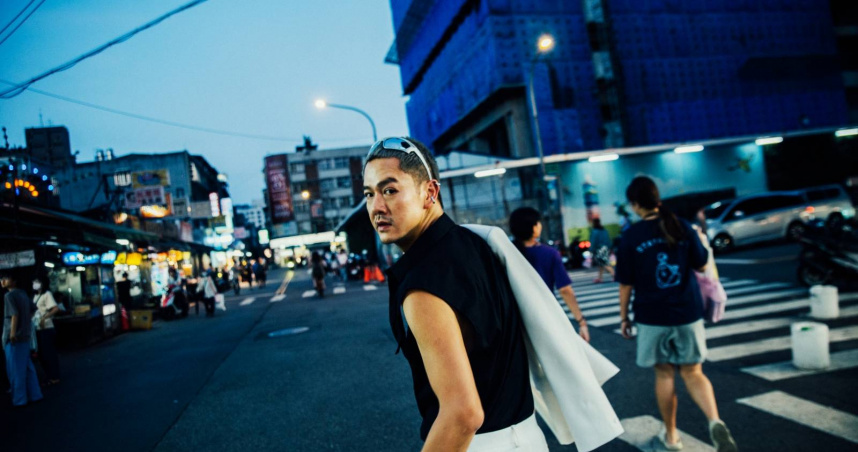 香港創作歌王藍奕邦曾經為林憶蓮、劉德華、張學友、陳奕迅、郭富城、梁詠琪、劉若英、梁靜茹等天王天后作曲填詞。（圖／Quiet Rebel提供）