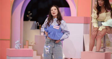 楊繡惠拿金鏈控管身材。(圖/TVBS提供)