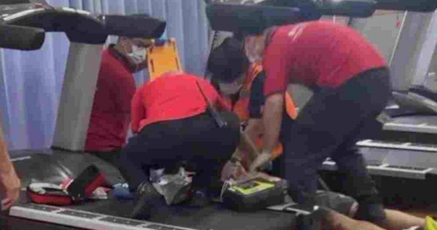 嘉義市國民運動中心今(25日)上午傳一名男子倒在跑步機旁，經急救搶回一命。（圖／讀者提供）