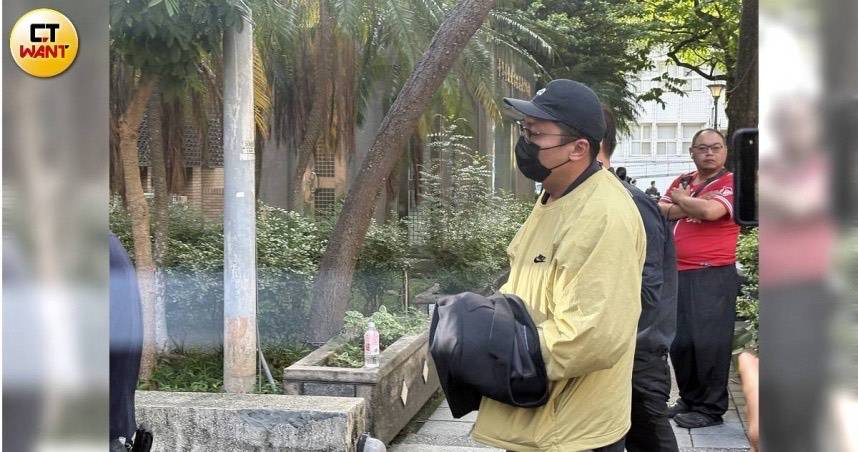 天旭負責人王昱棠裁定羈押禁見2月。（圖／翁靖祐攝）