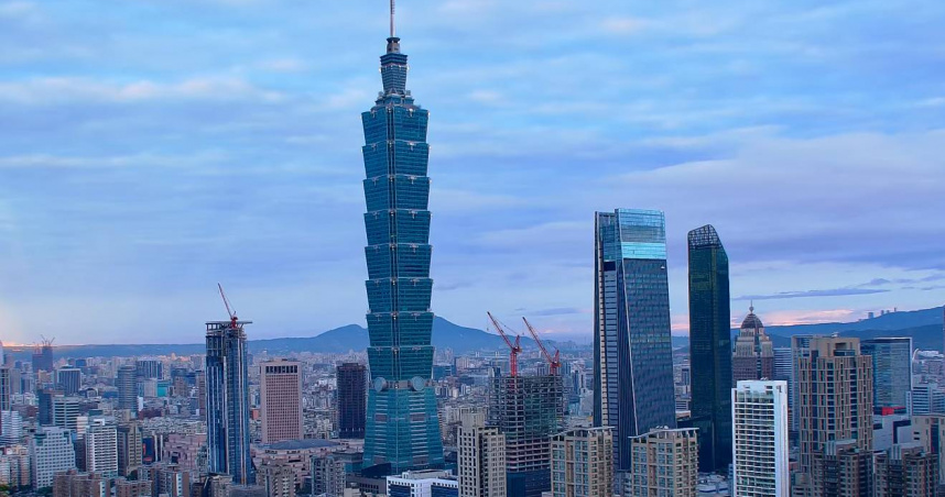 霍諾德今早再度挑戰攀登台北101。（圖／翻攝自YouTube頻道／Taipei Travel Live Cam  台北觀光即時影像）