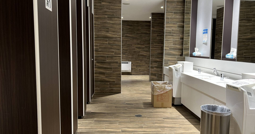 高雄補習班20歲男助教「廁所芳香劑設針孔」偷拍2年　教育局出手了