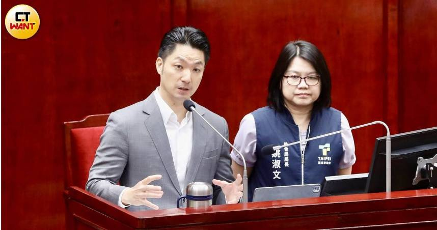 台北市長蔣萬安回應行政院長卓榮泰在沈伯洋造勢場合的批評，反指卓榮泰應先尊重在野黨，並強調自己將持續以具體市政成果爭取市民認同。（圖／方萬民攝）