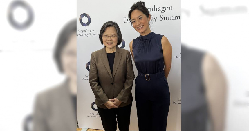 謝怡芬（Janet）與前總統蔡英文在哥本哈根同框。（圖／牽猴子提供）