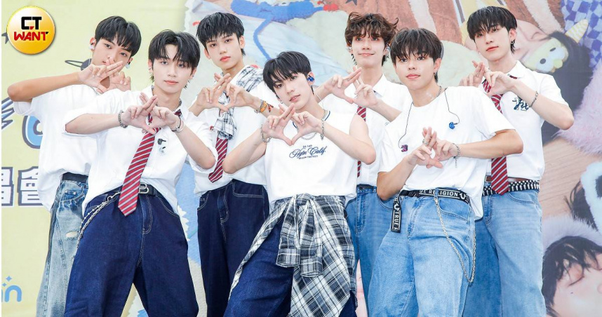 F.F.O舉辦首張專輯簽唱會。（圖／趙文彬攝）