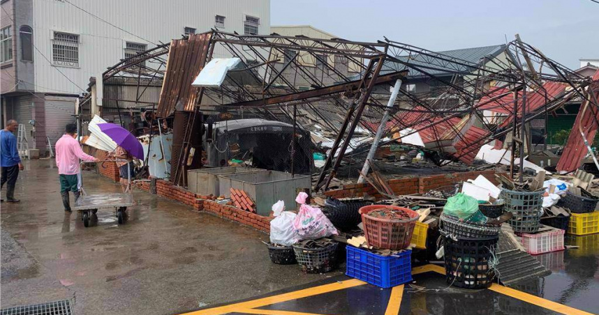受到丹娜絲颱風、豪雨影響，多個地區宣布連續實施多天「天災假」。（圖／報系資料照）