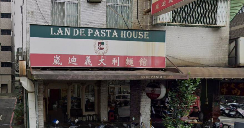 嵐迪義大利麵爆發食安問題，民眾接連在食物內發現蟑螂。（圖／翻攝自Google Map）