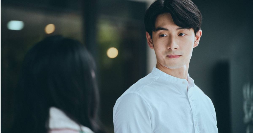 管麟演出《我和我的鋼四壁》。（圖／中視）