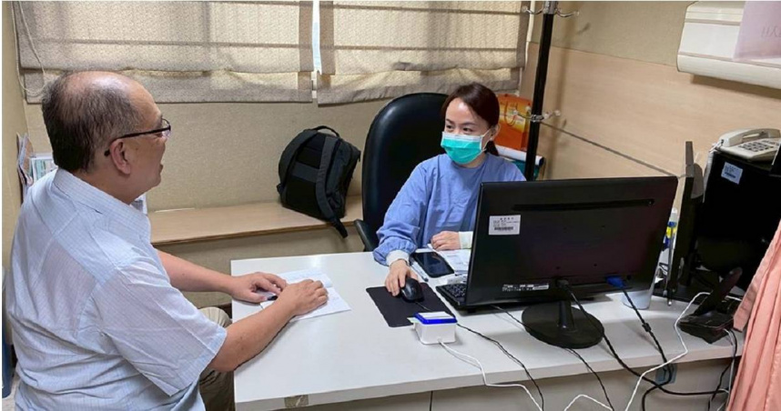 員榮醫院神經內科陳彥秀醫師提醒，冬季是腦中風發生的高峰期，「三高族群」（高血壓、高血糖、高血脂）及長期抽菸、肥胖或作息不規律者更要注意。（員榮醫院提供／葉靜美彰化傳真）