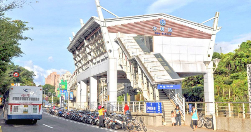 汐科車站設計不良，惹怒不少通勤族。（圖／維基百科）